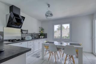 Le Bonheur d'Accueillir - Apt de 120 m2 avec jardin - Nans-les-Pins - 8