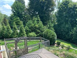 STAFFORD ESTATE in Charming Gladwyne - - 5