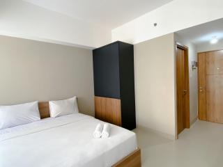 Good Choice and Cozy Studio Gateway Park LRT City Bekasi Apartment By Travelio - Jakarta - 8