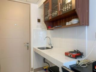 Comfy Living Studio at Tokyo Riverside PIK 2 Apartment By Travelio - Rawalembang - 2