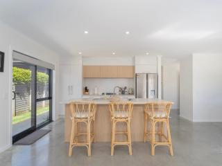 Blue Skies - Whitianga Holiday Home - 4