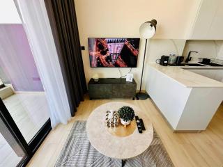 Fully Furnished Cozy 1br In Jvc With Balcony - Dubai - 6