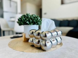 Fully Furnished Cozy 1br In Jvc With Balcony - Dubai - 4