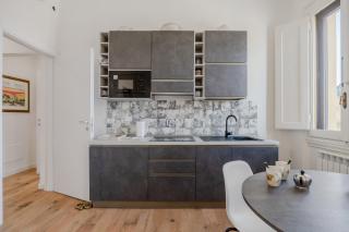 GuestHost - Santa Maria Novella Nest - Vittoria & Carlo Apartments - Florence - 2