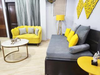 Spacious 1BHK Suite Prime Location w/ 2 baths (12) - 2