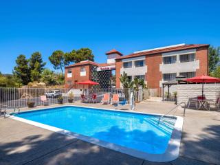 Ramada by Wyndham San Diego Poway Miramar - Poway - 0