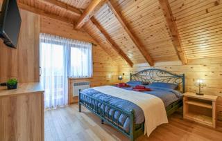 Dream Villa Sleeps 8 with Sauna - 8