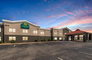 La Quinta Inn by Wyndham Decatur Alabama - Decatur - 0