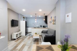 Apartamento con Piscina a 7 minutos de la Playa - Fuengirola - 0