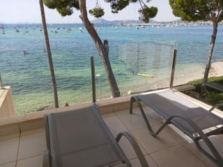 Catalina 3B es un moderno apartamento frente al mar en el Pinewalk - Port de Pollença - 9