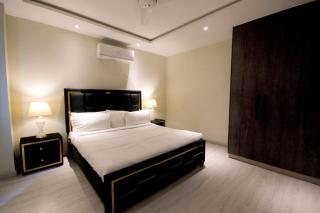 BNR - The Opus Residences 1-Bed Apartment Gulberg - 7