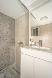 Stylish Victoria m station 4 pers apt by MPS - Atene - 7