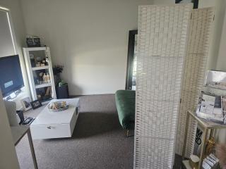 SFE Twin Room in Shared Home - 5