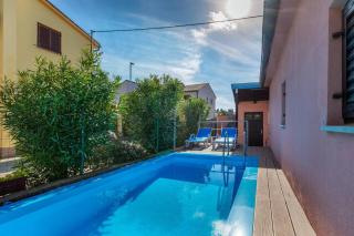 Nicely decorated holiday house Katarina by the sea - Fažana - 0