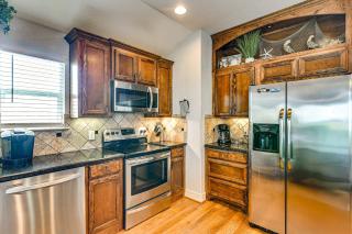 Golf Cart, Pool Access! Beach-Walk Galveston Haven - 3