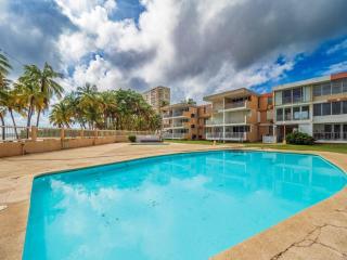 Steps to beach, Ocean View, Pool - Luquillo - 9