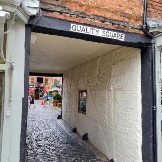 3 Quality Square - 8