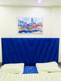 Cozy and comfy apartment in bahria lahore - 7