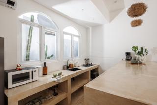 New 3BR with Jacuzzi - walking to Batu Bolong beach - Canggu - 1