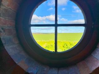 DRIFTWOOD - Super 1 Bedroom Home with Sea Views - 7