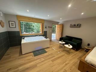 Jacuzzi en forêt - 2