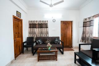 Mahasri Homestay Service Apartments - Tirupati - 1