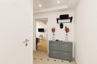 Exclusive 2-Bedroom Loft with Scenic Rooftop Views - Vienna - 9