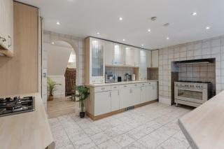 Parea Living - Spacious 4 Story House, Families, Big Groups - Londra - 8