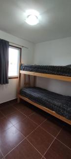 Chalet con pileta quincho y asador para 10 personas - Mar de Cobo - 3