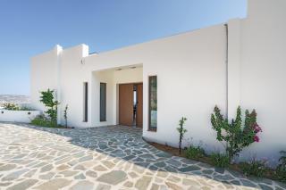 Beachfront Villa Atalandia with Heated Pool, Gym, BBQ & Office - Goúdhouros - 1