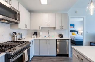 Modern Apt Close to Downtown - 2