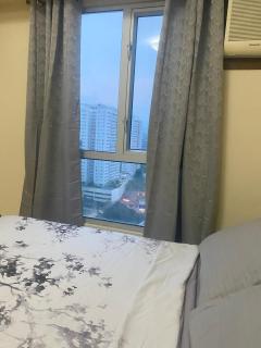 Fully Furnished Studio Unit at Avida Riala with Fast WIFI and Netflix - 8