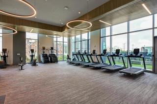 Global Luxury Suites at Town Center - 6