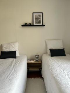 Raffiné - Literie haut de gamme - Parking Gratuit - Central - WIFI rapide - 5