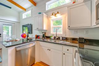 Franklin Cottage: Deck w/ Blue Ridge Mtn Views! - 2
