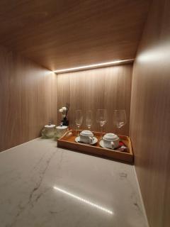 A La Carte Ha Long Apartment - Ha Long Bay View, Beachside - 3