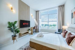 Stylish Studio with City View - Dubai - 9