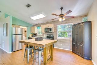 Riverfront Inglis Duplex with Shared Dock and Fire Pit - Yankeetown - 2