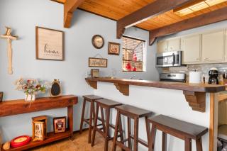 Mama Bear's Cottage - Close to Bear Mountain, Walk to Zoo! - 6