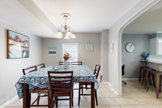 Bali Shores Getaway - Corpus Christi - 5