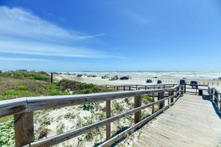 Direct Beach Access Sunny Port Aransas Condo - Port Aransas - 8