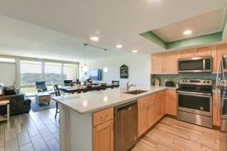 Direct Beach Access Sunny Port Aransas Condo - Port Aransas - 2