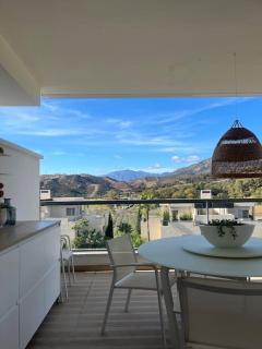 Modern 3 bed with pool - 4