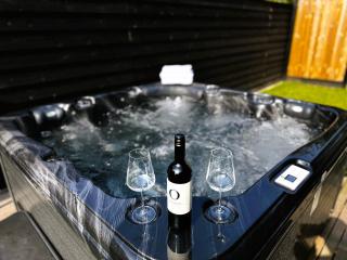 "Huisje op de Veluwe" met privé Jacuzzi en Bar! - 9