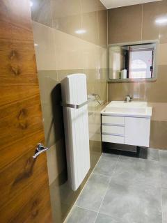 Modern flat with free parking close to Birmingham Centre - Birmingham - 1