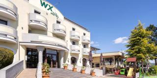 WX Hotel - Bratislava - 3
