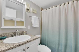 Mariner Pointe #1021 - 1