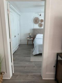 Beautiful Apartment 307 in a 100 year old building - 6