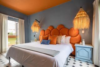 HOLT Art Deco Retreat in Vibrant 3 Bedroom Villa - San Miguel de Allende - 0