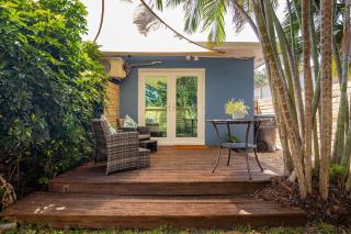 Private patio retreat Free Parking Near beach - 6